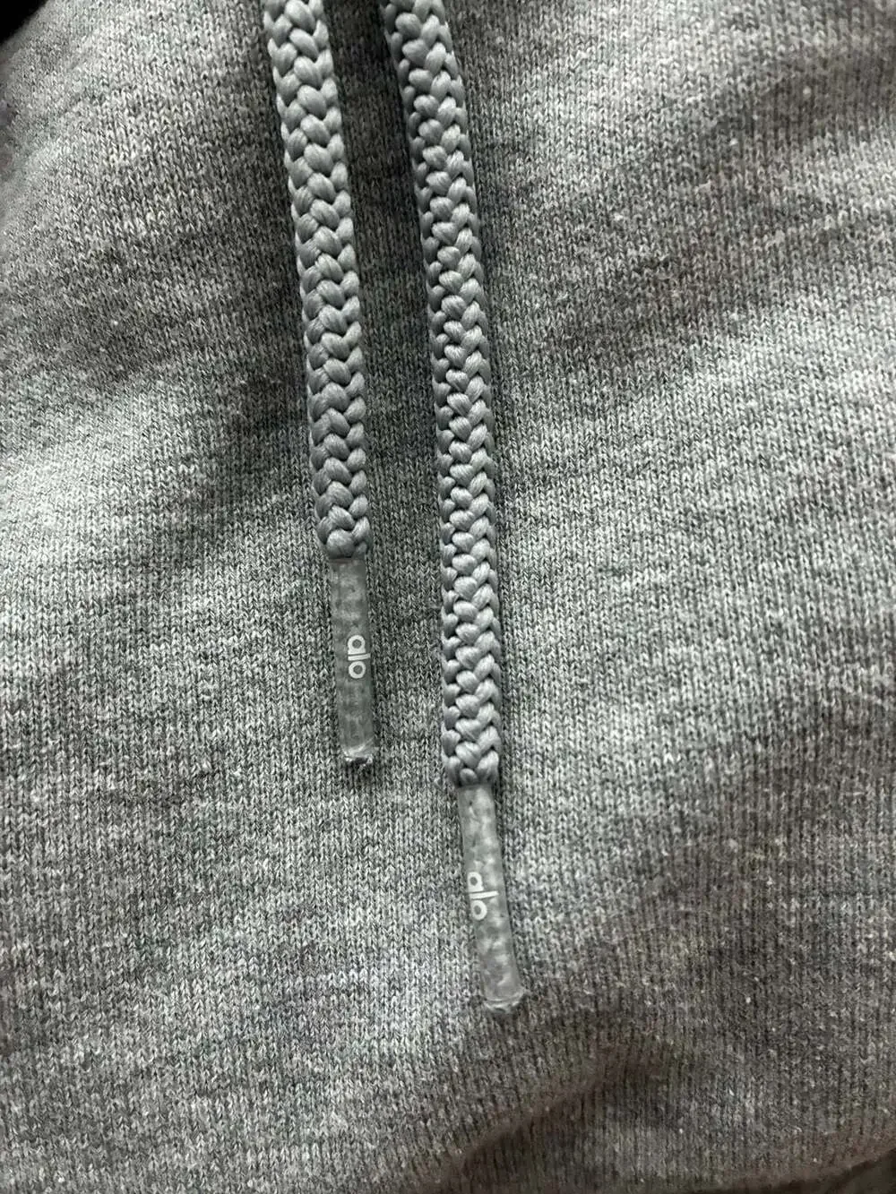 Alo Yoga Accolade Sweatpants in Athletic Heather Grey Small